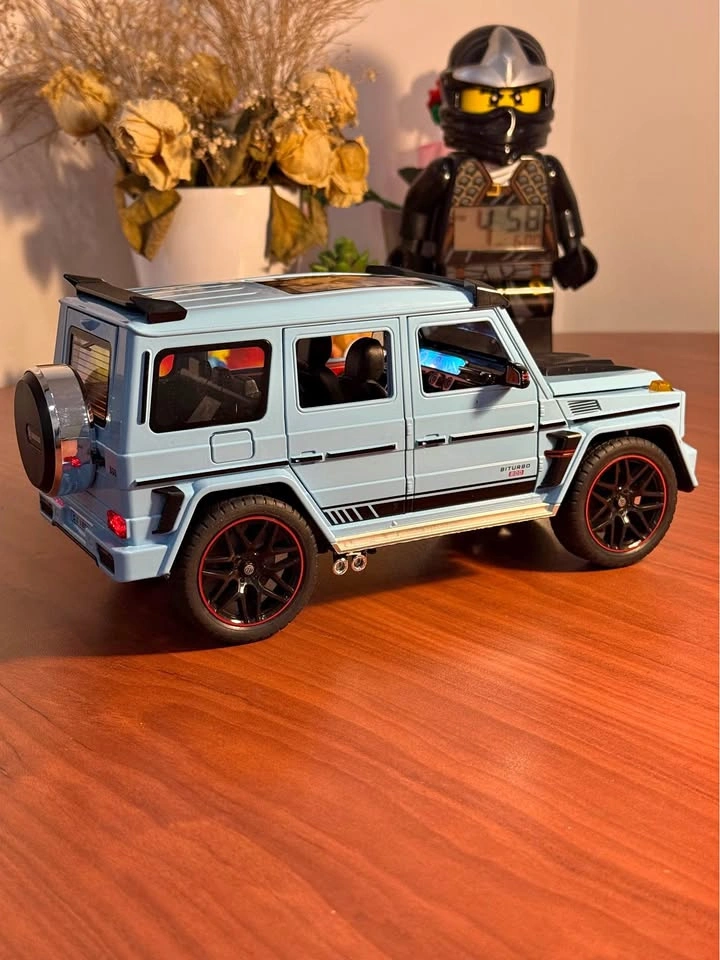 1:18 Mercedes Brabus G-Wagon Diecast Model – BNIB