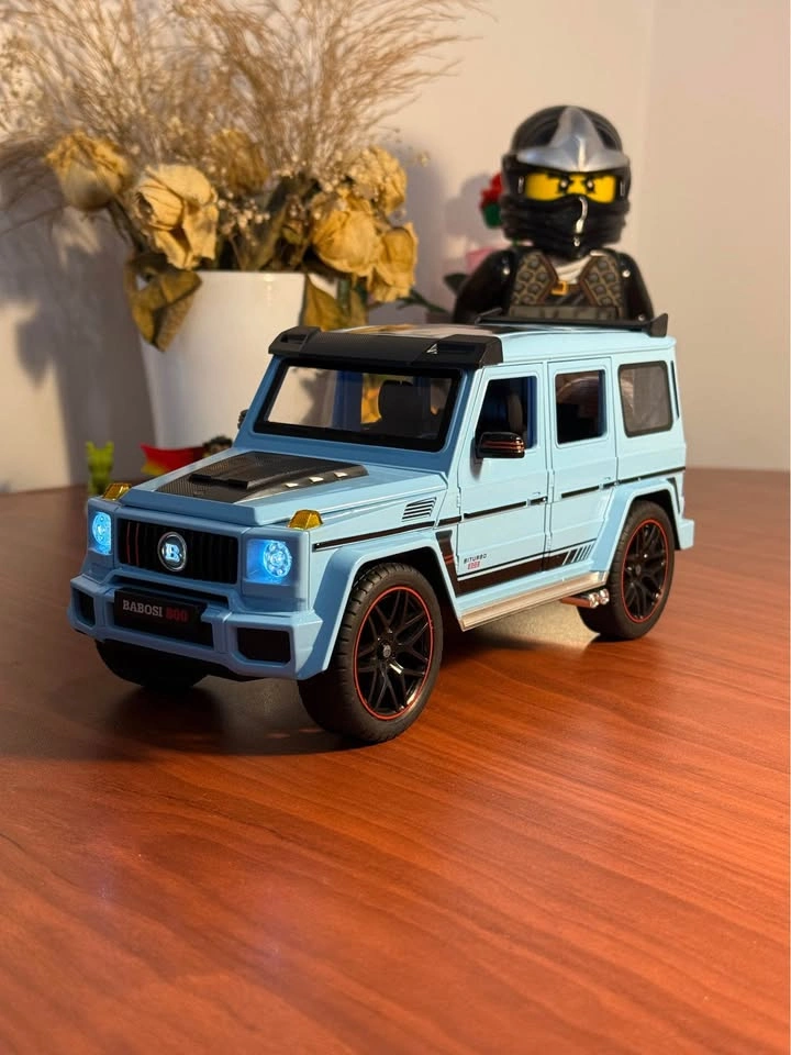 1:18 Mercedes Brabus G-Wagon Diecast Model – BNIB - photo 4