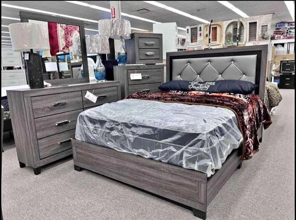 Bedroom Furniture Set
