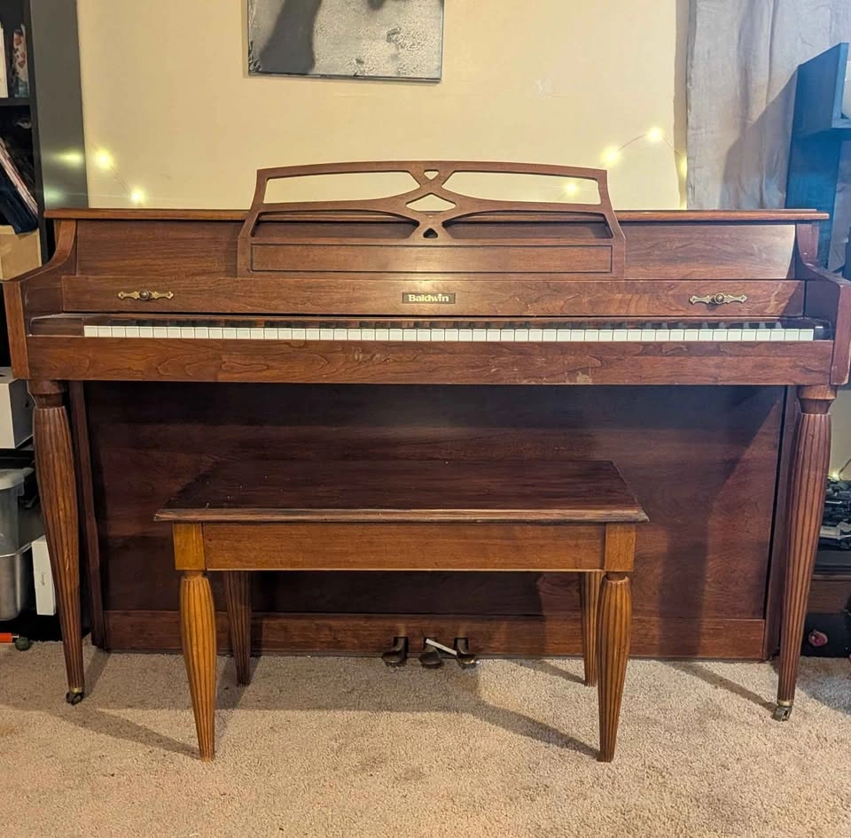 Baldwin short upright piano - photo 2