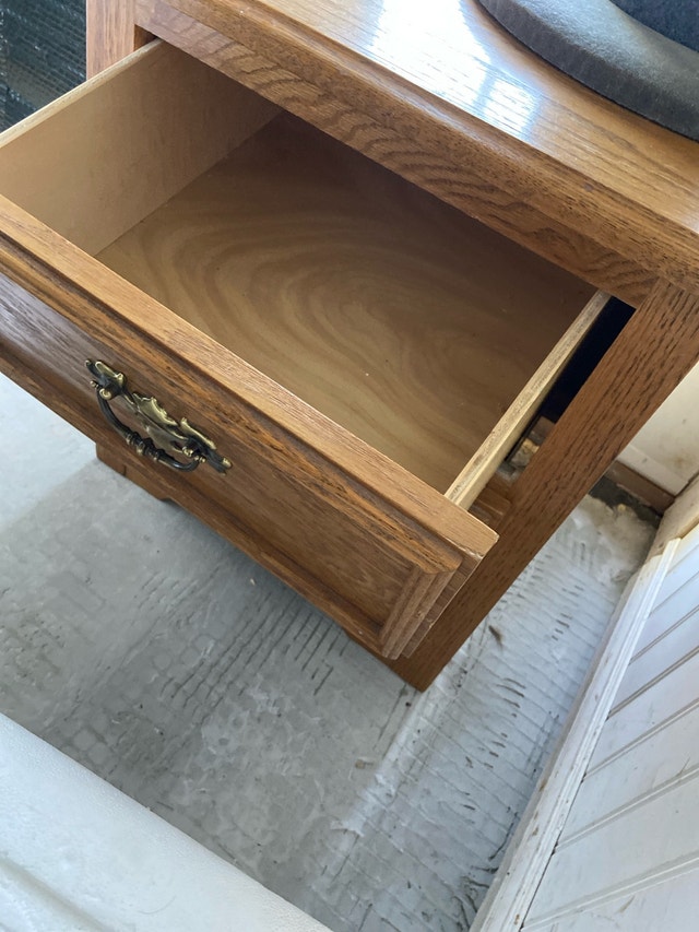 Oak Side Table - photo 3