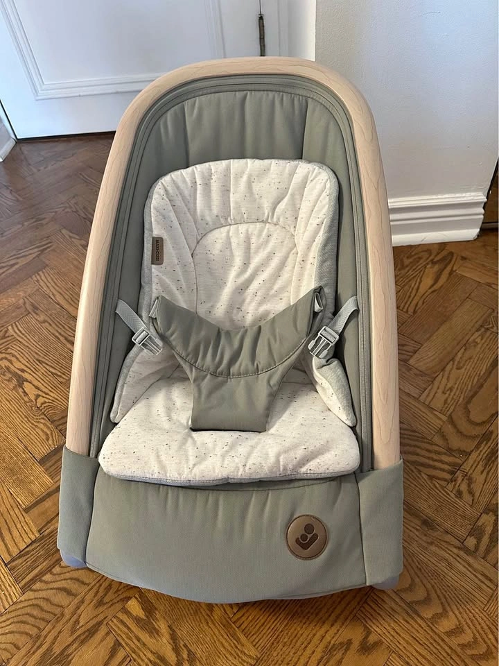 Maxi cosi rocking chair