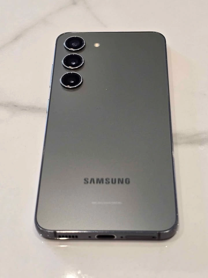 Samsung Galaxy S23 256GB - Grey | Unlocked | Great Condition - photo 2