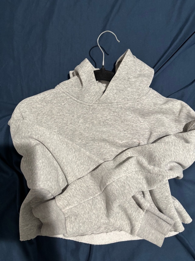 Women’s hoodies bundle - photo 4