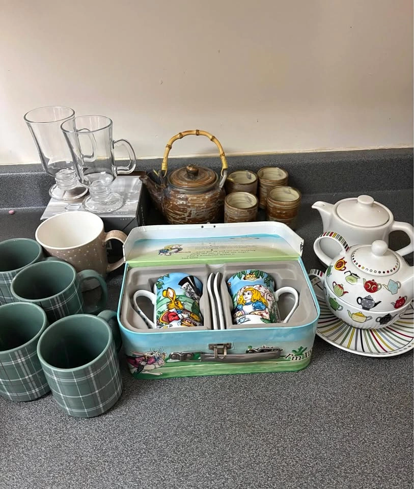 Assorted Tea and Coffee Sets including Alice in Wonderland mugs