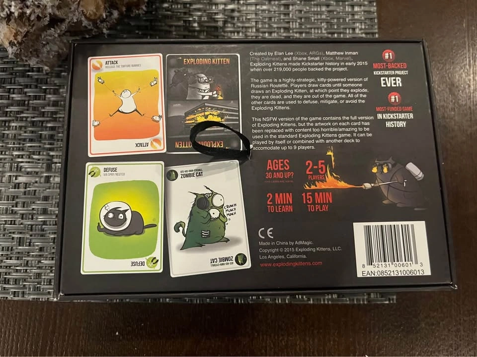 Exploding Kittens NSFW Edition - photo 2