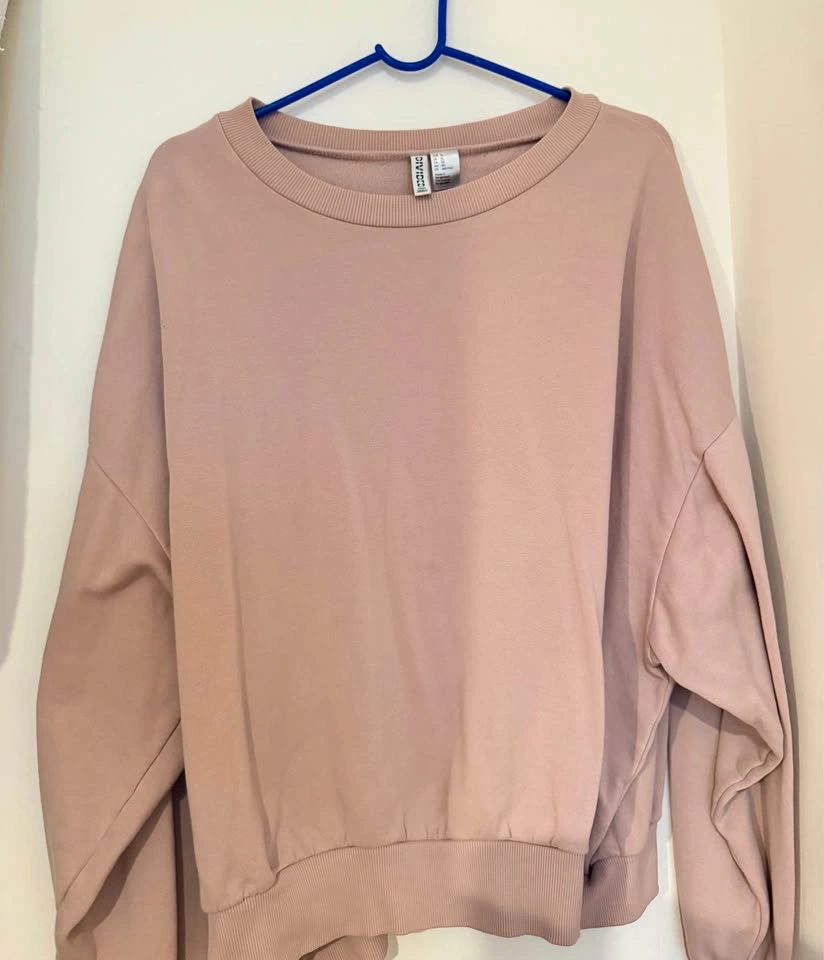 H&M sweater
