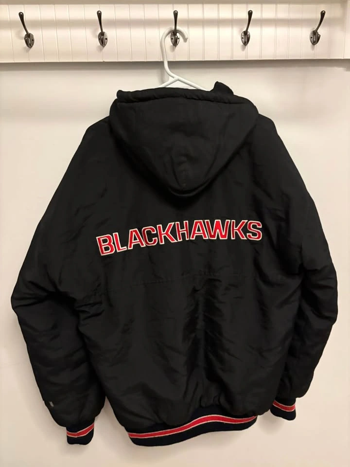Vintage Chicago Blackhawks Puffer Jacket (Men’s Medium) - photo 2