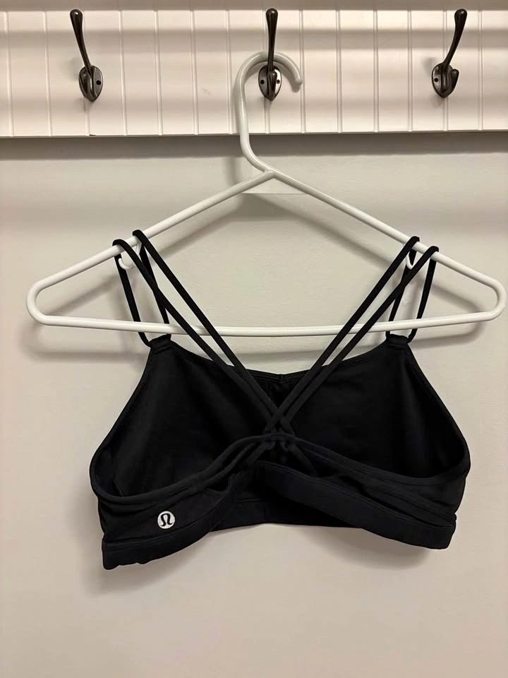Lululemon Sports Bra (size 8)