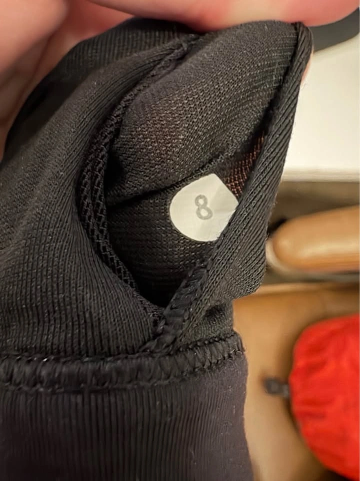 Lululemon Sports Bra (size 8) - photo 3