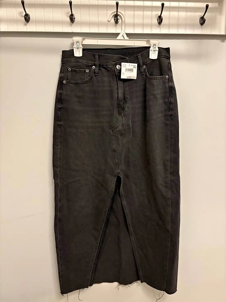 Denim American Eagle Skirt (Size 8)