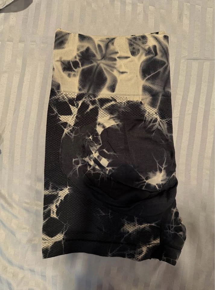 Workout shorts Size M Push up - photo 4