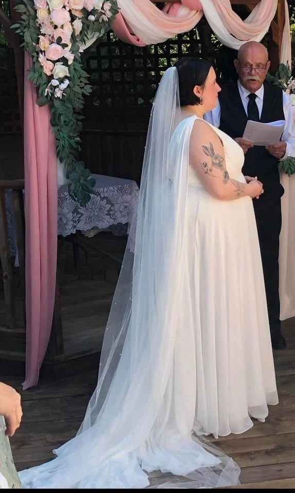 White Chiffon Empire Waist Wedding Dress- size 20 - photo 3