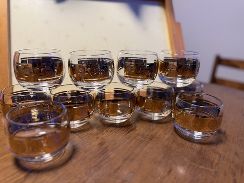 Vintage set of 11 lowball 22k gold roly-poly glasses - photo 4