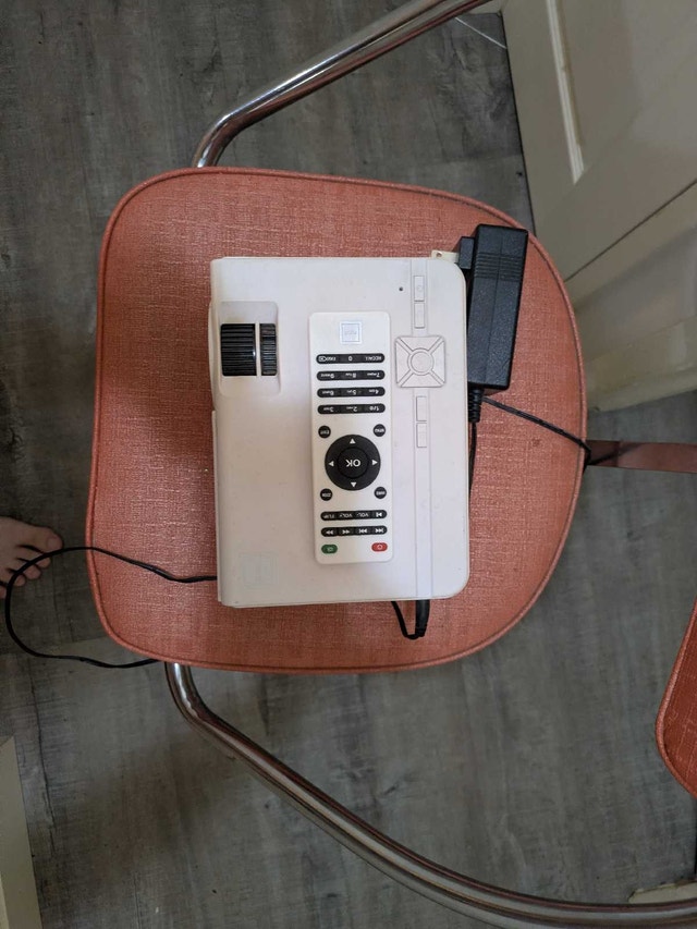 RCA Projector - photo 4