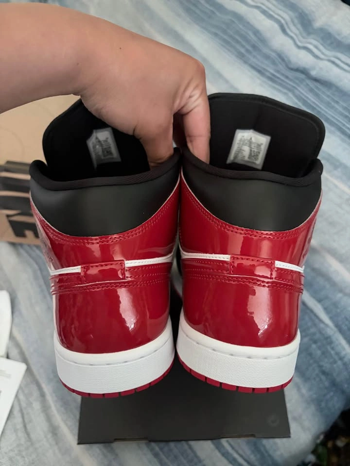 Jordan 1 Patent Bred Toe Size US 10.5 mens (firm price, no trade - photo 3