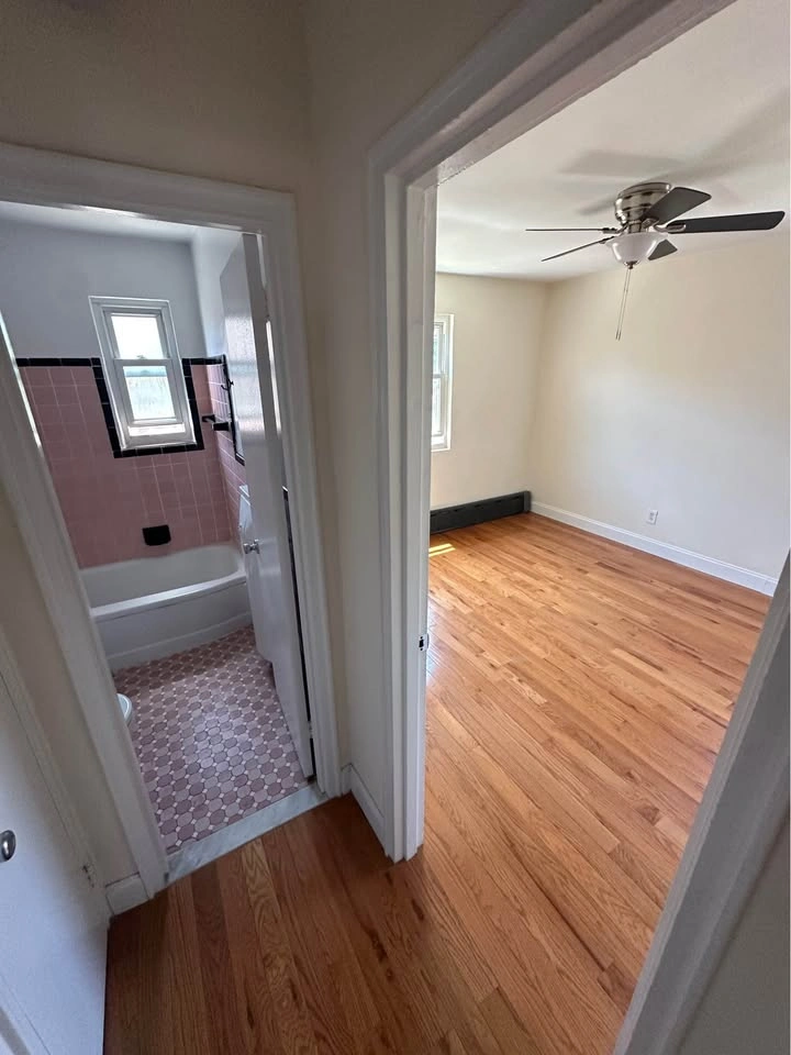 2 bed 1 bath for rent - photo 2