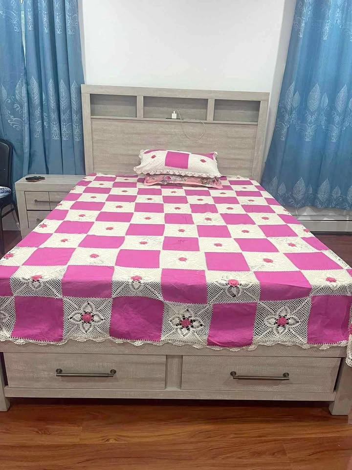 Bedroom Furniture Set