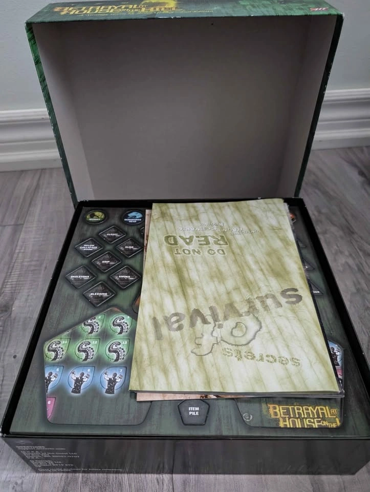 Betrayal at House on the Hill Board Game (2nd Edition) - 100% Co - photo 2