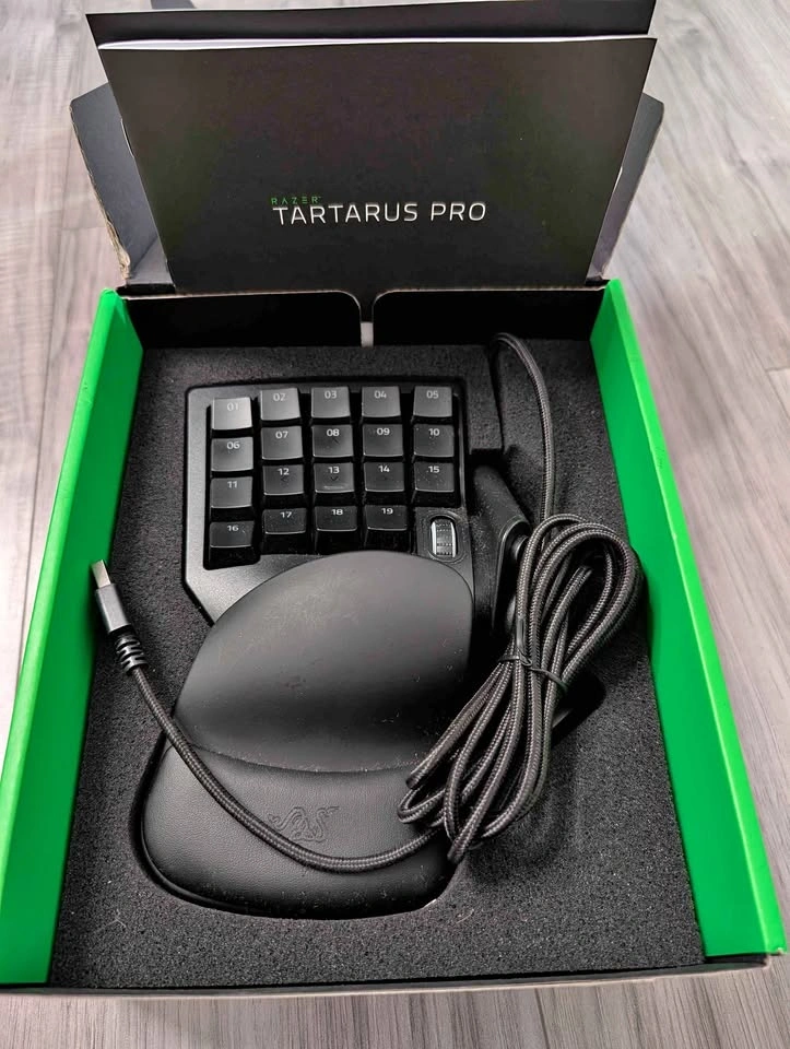 Razer Tartarus Pro Analog Optical Gaming Keypad