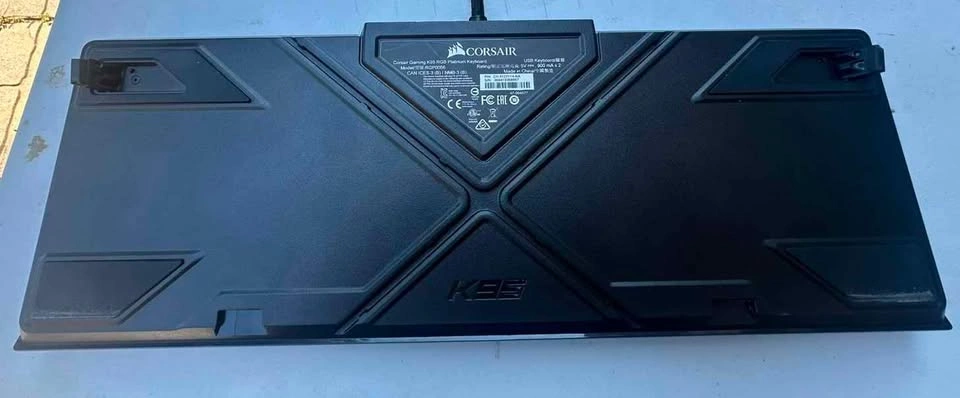 Corsair K95 RGB Platinum Mechanical Gaming Keyboard - photo 3