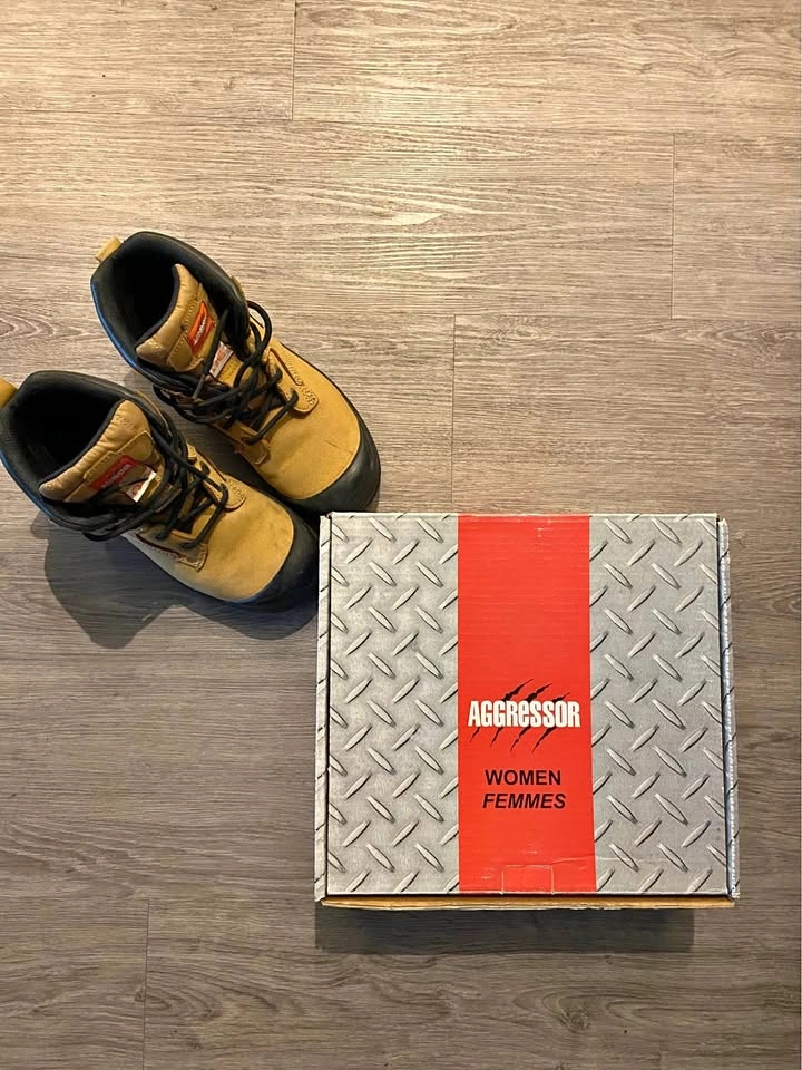 Steel Toed Boots, Aggressor, Size 8