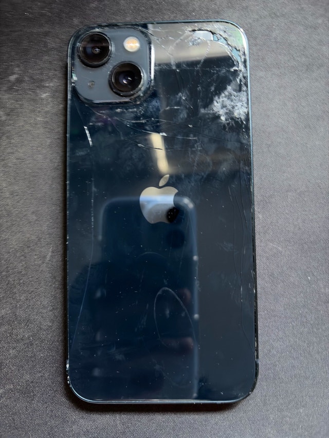 Apple iPhone 13 128GB Midnight Unlocked - photo 2