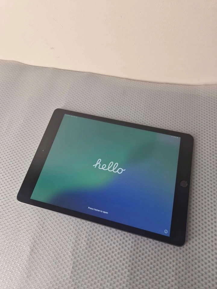 Apple iPad 7th Gen 128GB Wi-Fi | Fully Tested | Great Condition - photo 4