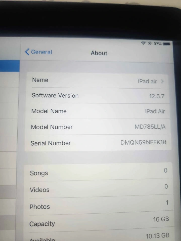 iPad Air (16GB) - Good Condition - photo 3