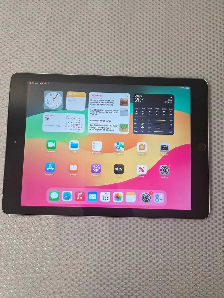 Apple iPad 6th Gen 128GB Wi-Fi + Cellular | Excellent Battery - photo 2