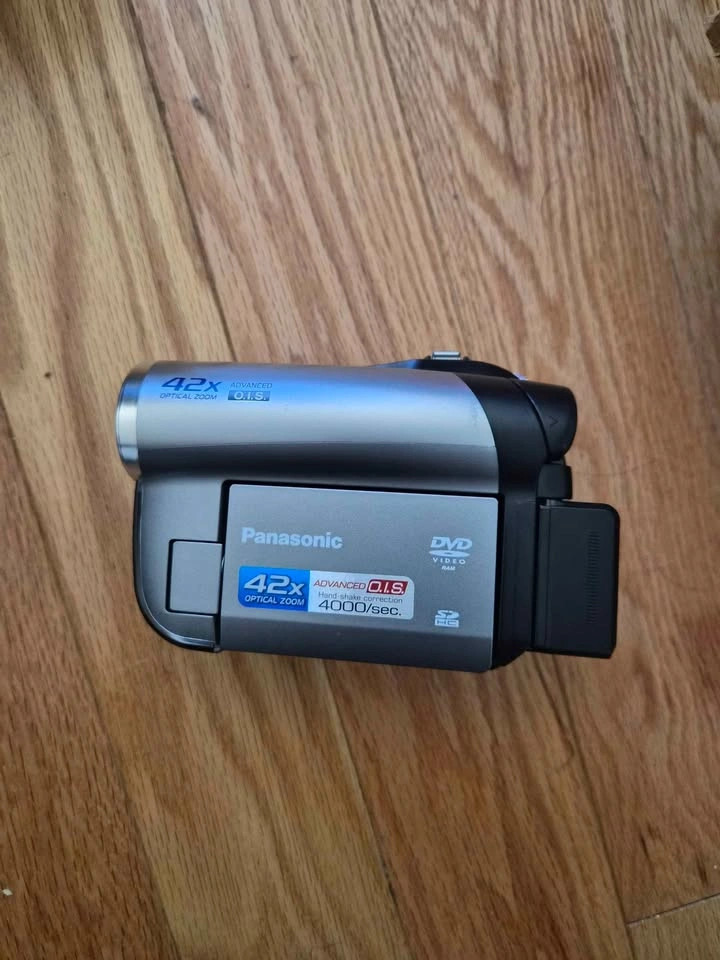 Panasonic VDR-D250 DVD Camcorder – 42x Zoom | Complete in Box - photo 2