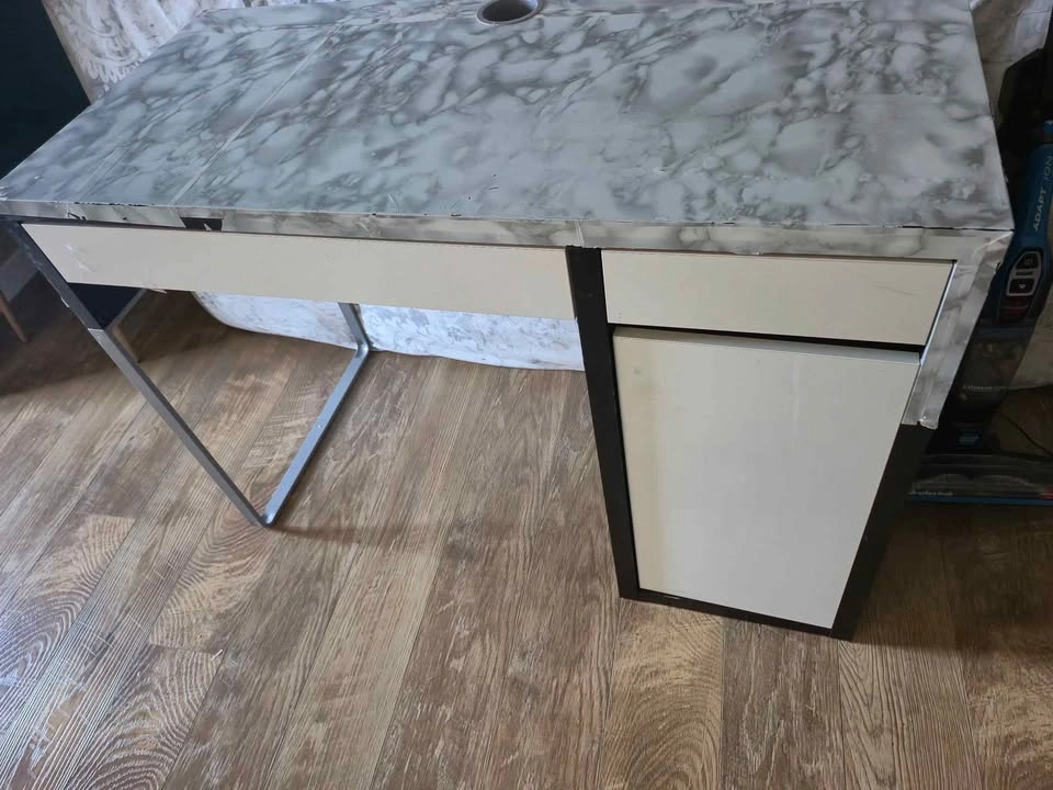 Ikea Micke Desk $30 - photo 3