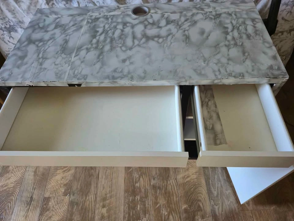 Ikea Micke Desk $30 - photo 4