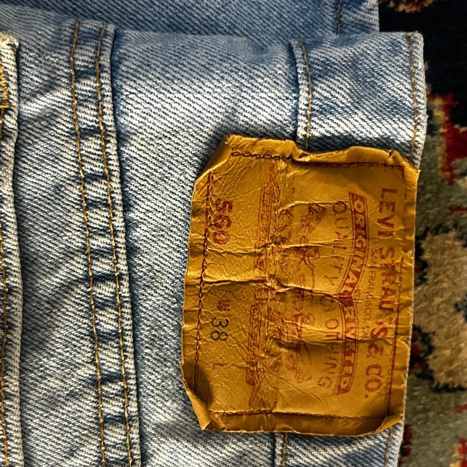 Vintage 1997 Levi’s 560 Loose Fit Denim Shorts - Made in Canada - photo 4