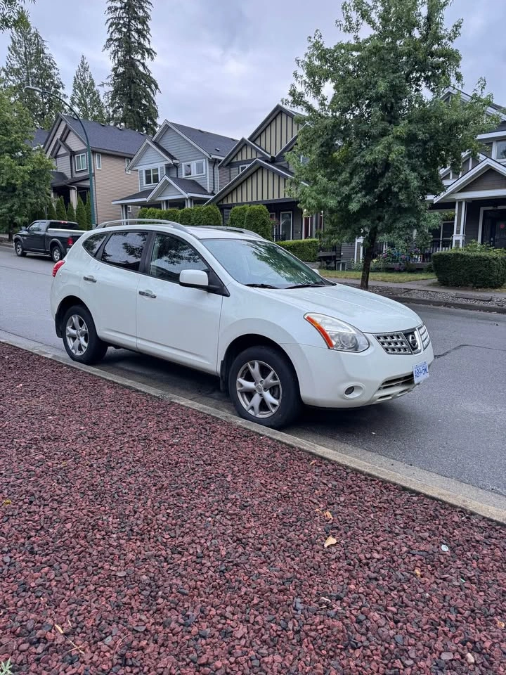 2010 Nissan Rogue - photo 2