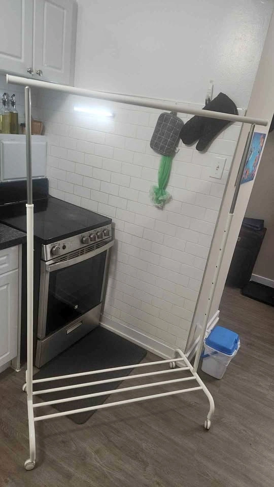 Clothes rack