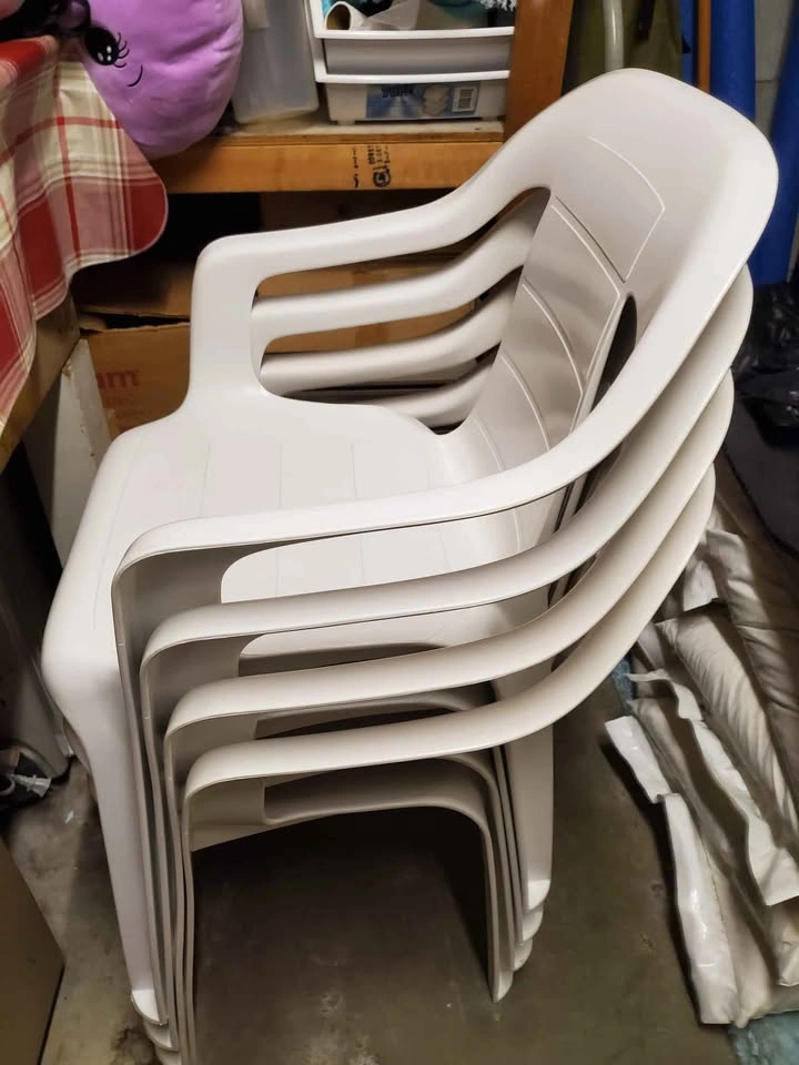 Set of 4 White Plastic Stacking Patio Chairs - photo 2