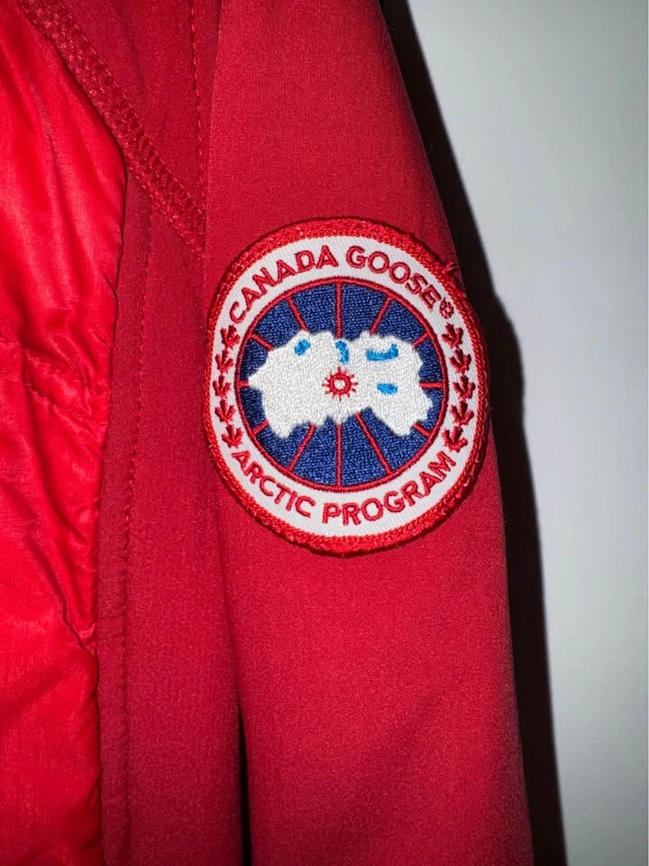Canada Goose Hybridge Down Jacket - women’s L - photo 2