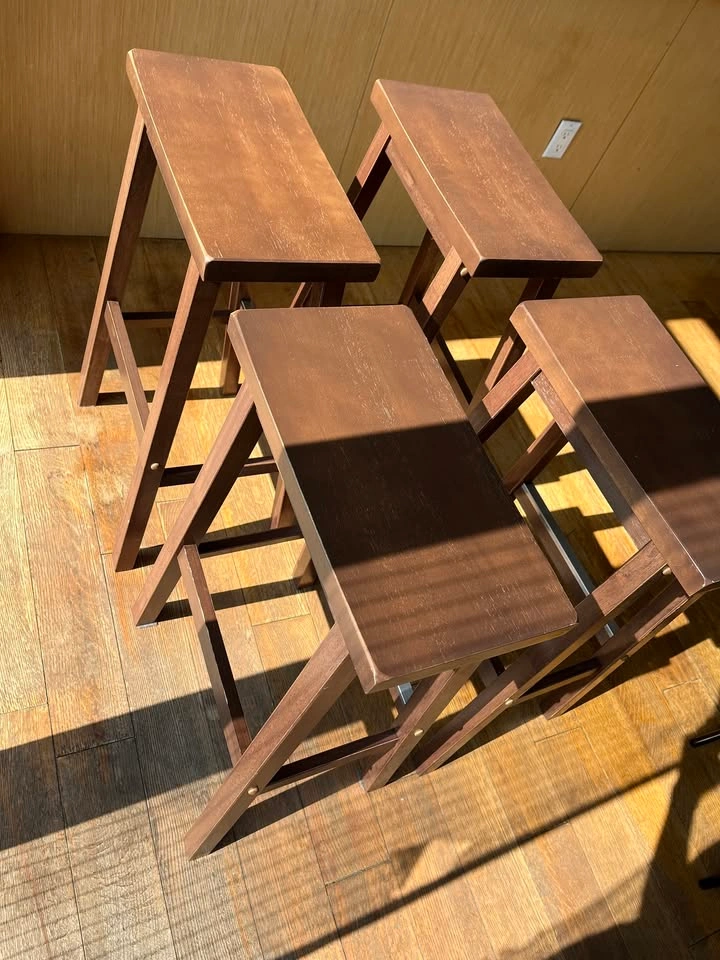 Set of 4 wood bar stools - photo 3
