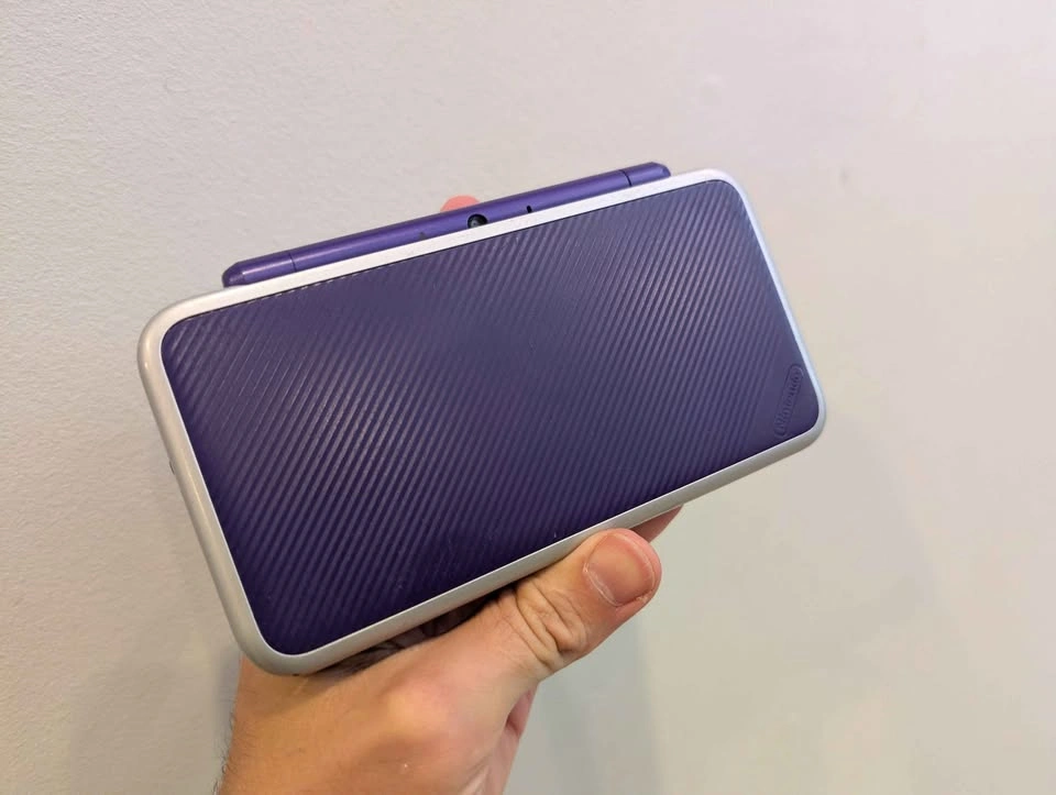 Nintendo "New" 2DS XL - Midnight Purple - CFW 128GB - photo 2