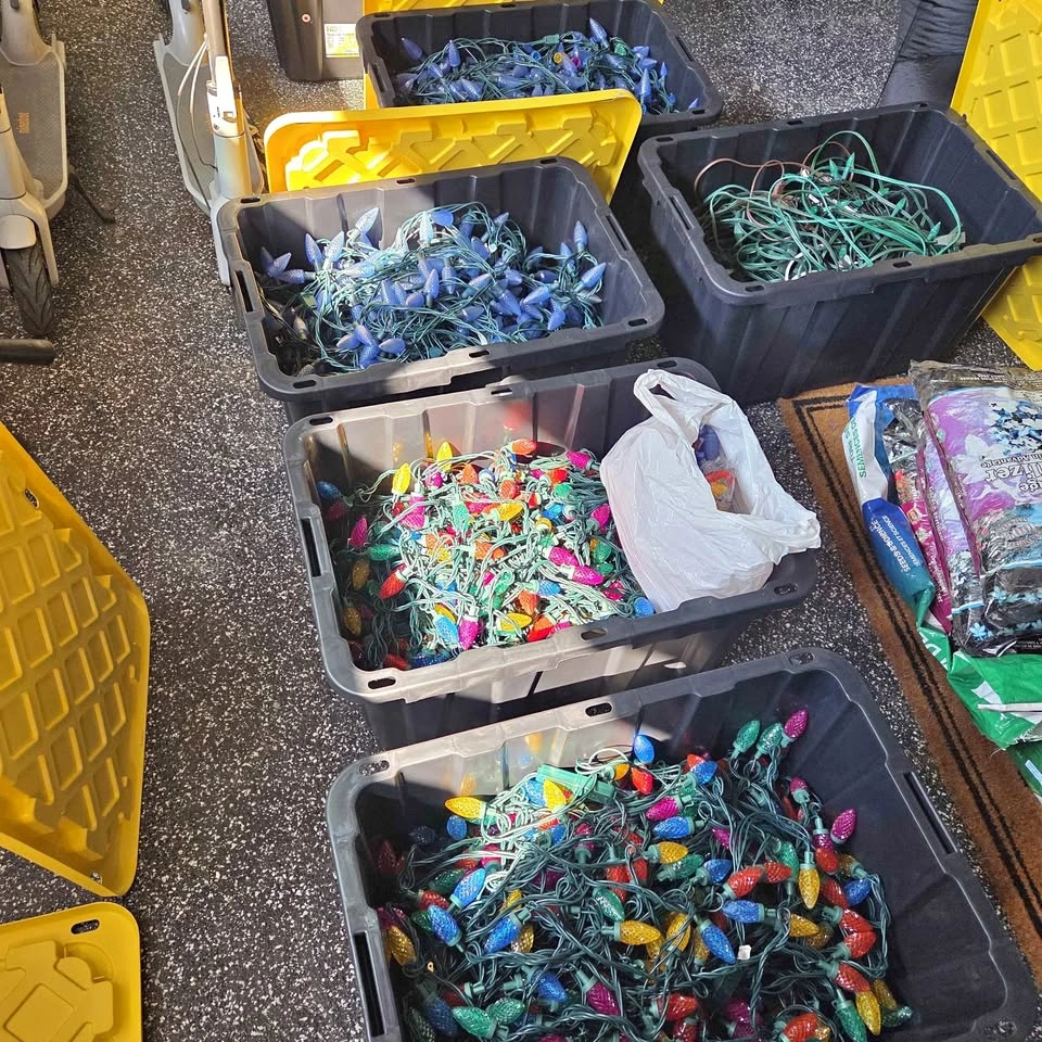 ESTATE SALE: 2000+ Feet of Christmas Lights