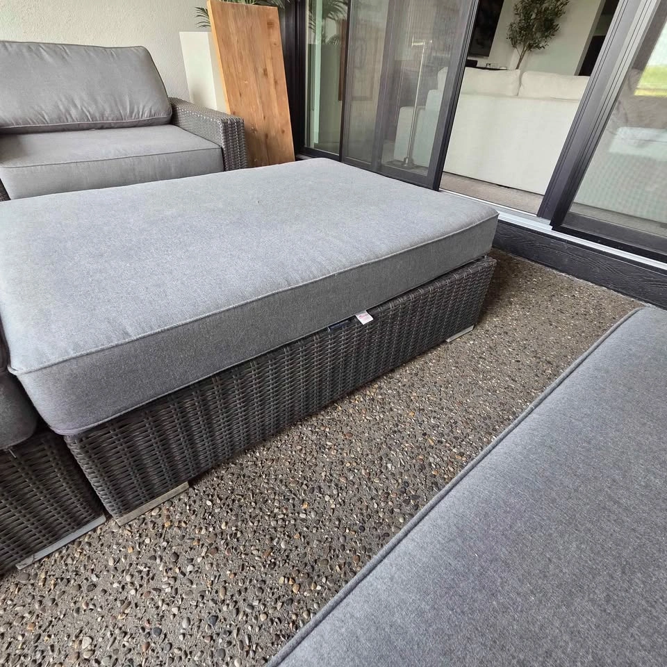 ESTATE SALE: Toja Patio Turo L-Shape Outdoor Sectional - photo 4
