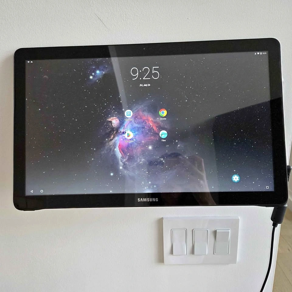 Samsung Galaxy View 18.4" Smart Tablet - Android 8.1