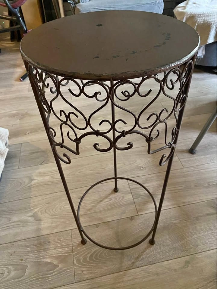 Vintage Style Wrought Iron Plant Stand Side Table