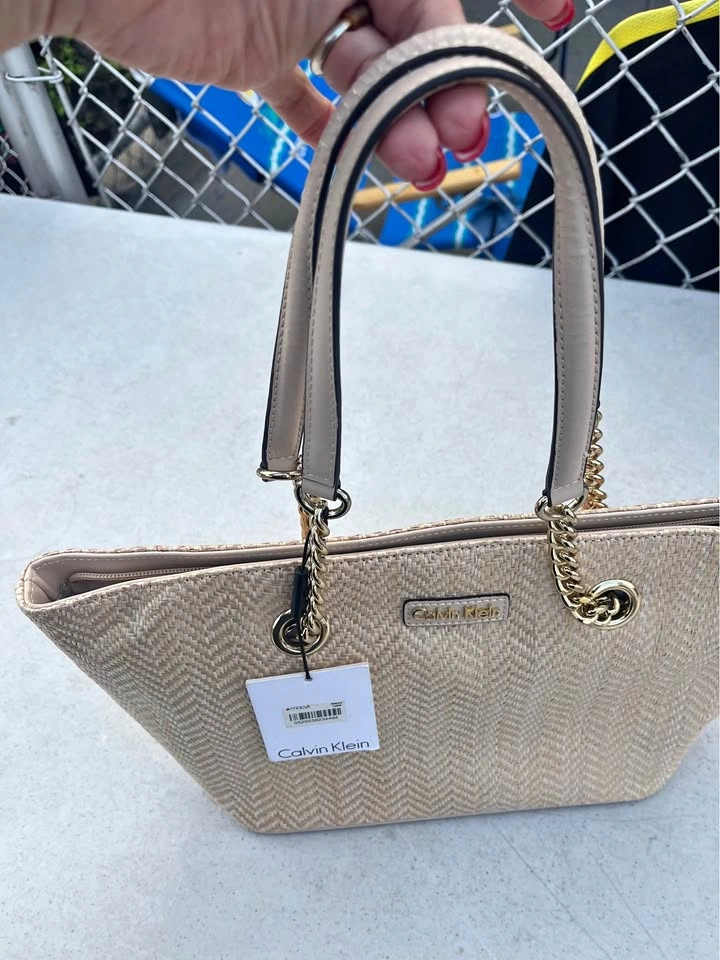 Calvin Klein Tote Bag Cash Only & Pick up Only