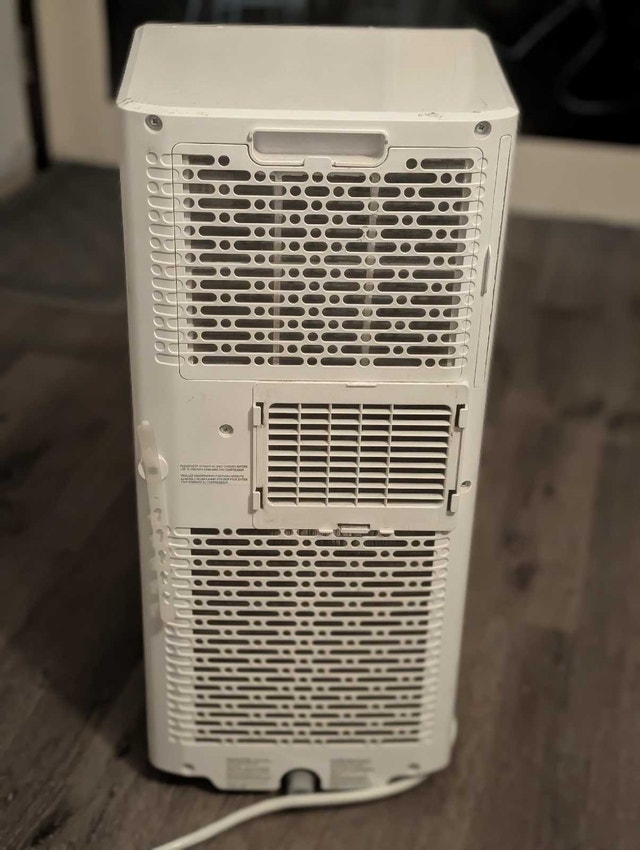 Hisense Portable AC unit - photo 4
