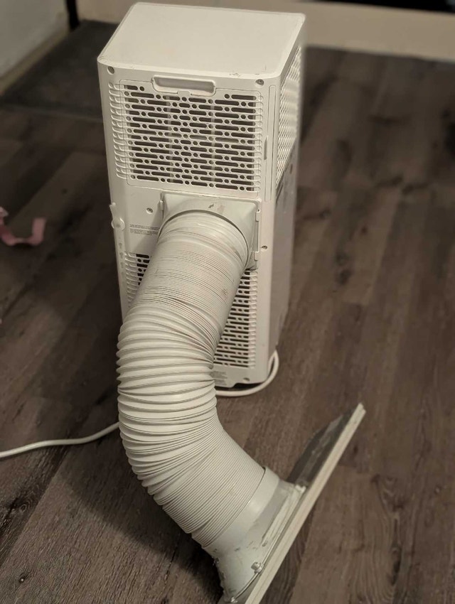 Hisense Portable AC unit - photo 5