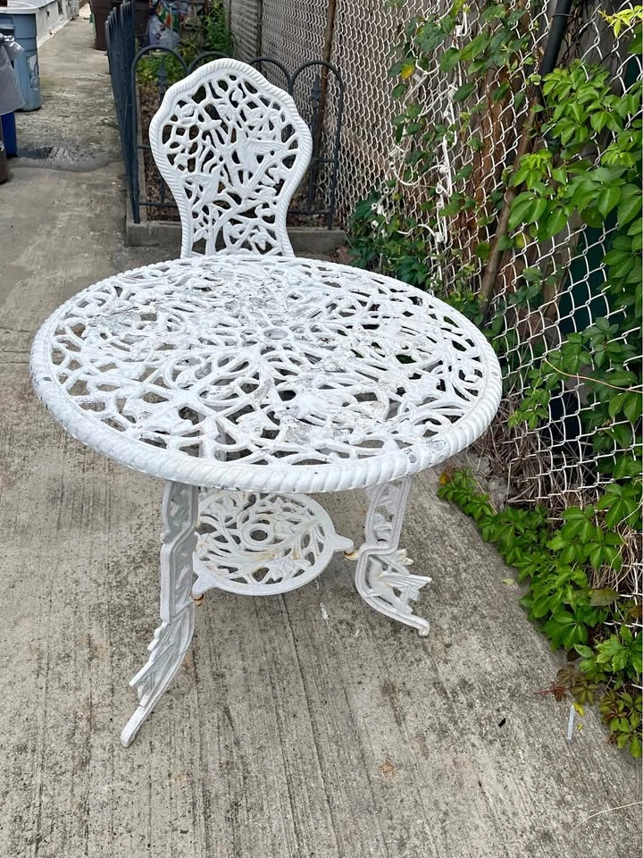 Mid-Century Wrought Iron Hummingbird Bistro Set