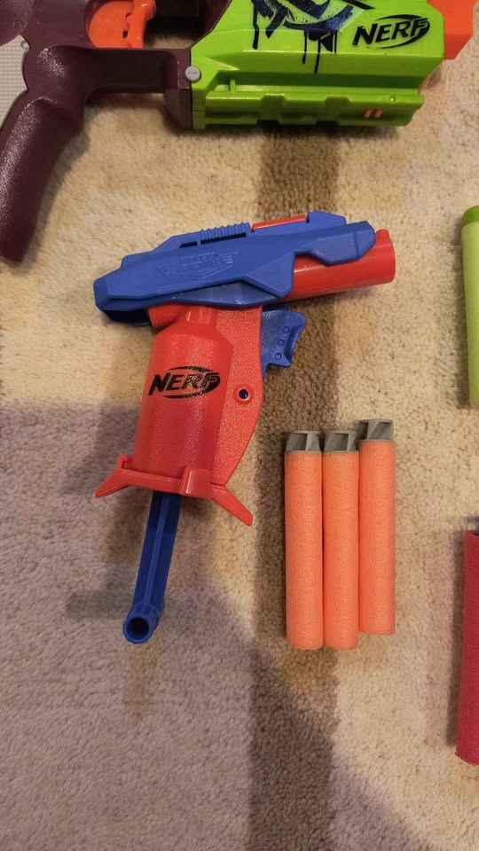 Nerf Blaster Bundle - Mega, Zombie Strike, and Rebelle - photo 4