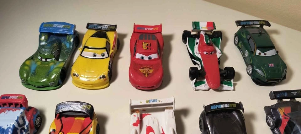 Disney Pixar Cars World Grand Prix Die-Cast Collection - photo 2
